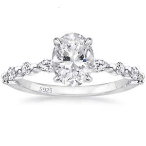Oval Cut Cubic Zirconia Solitaire Halo S925 Sterling Silver ring